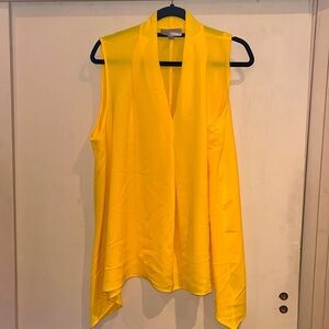 VIP by Avenue yellow V neck sleeveless blouse size 18/20 in like new condition